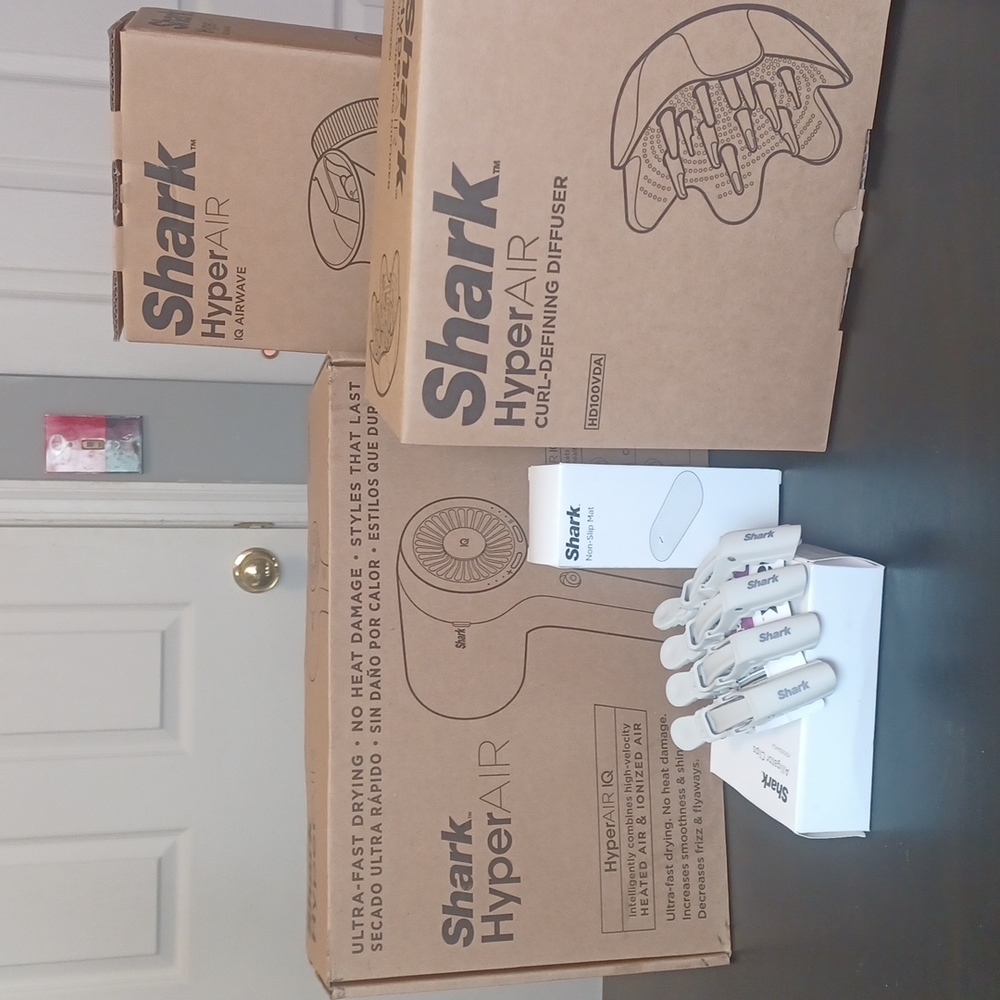 Shark HyperAIR blow dryer w/styling tools